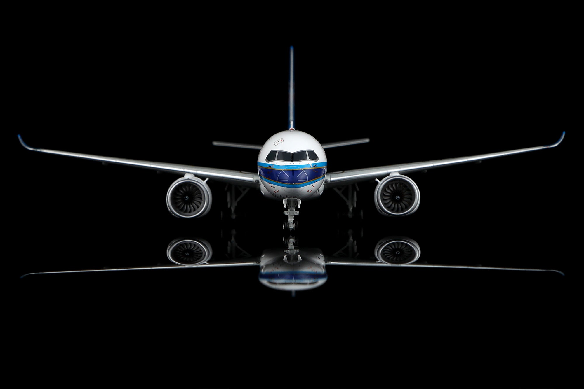 China Southern Airlines / Comac C919 / B-919J / L2191 / 1:200