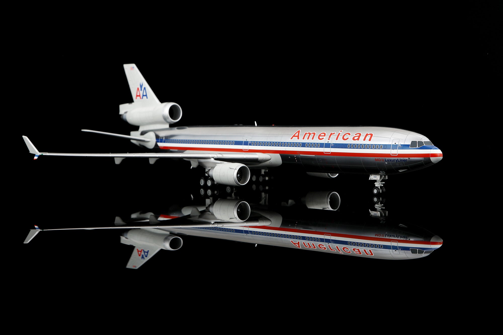 American Airlines / McDonnell Douglas MD-11 / N1754 / L2226 / 1:200