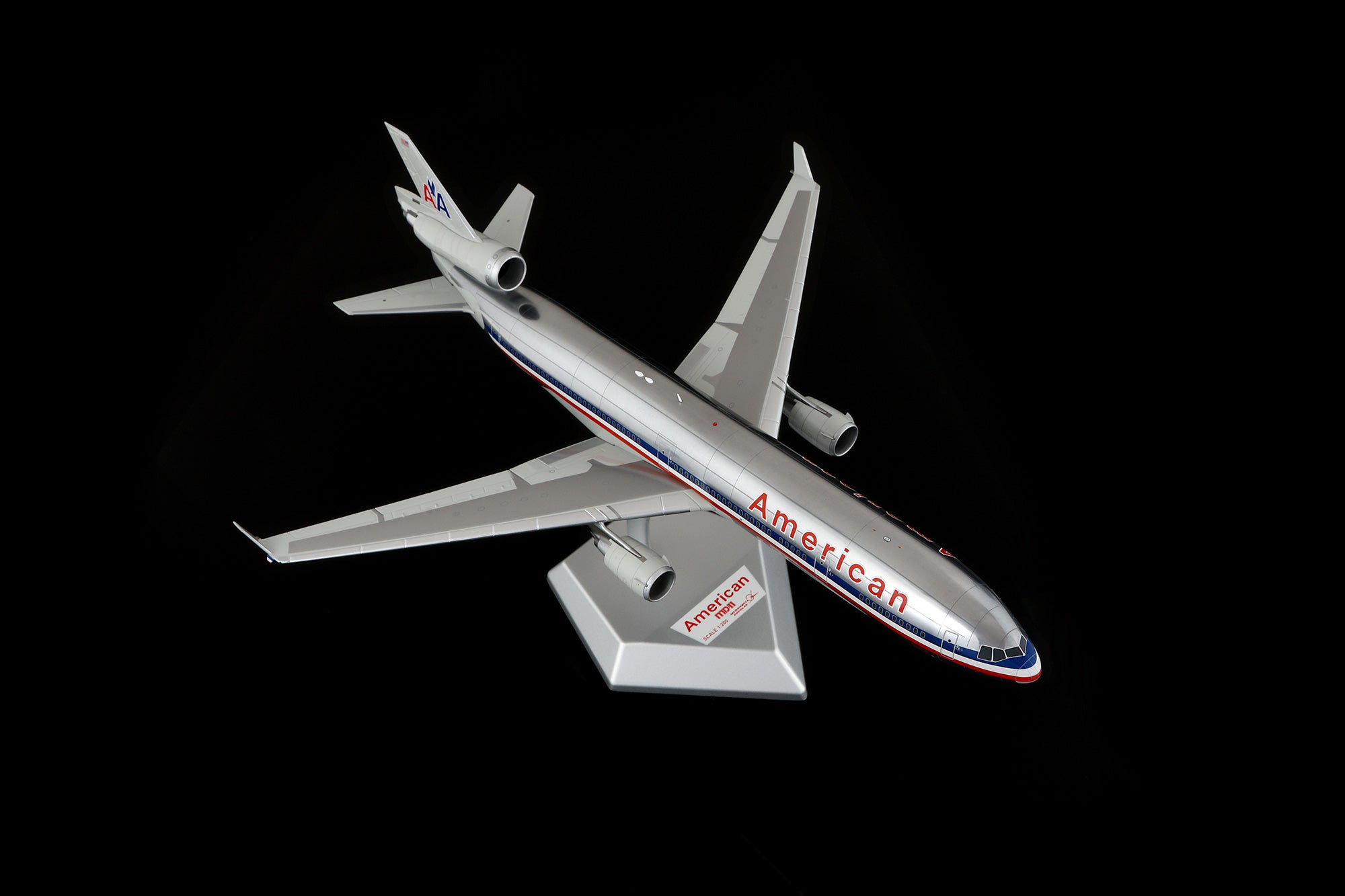 American Airlines / McDonnell Douglas MD-11 (Flaps Down) / N1766A / L2227FD / 1:200