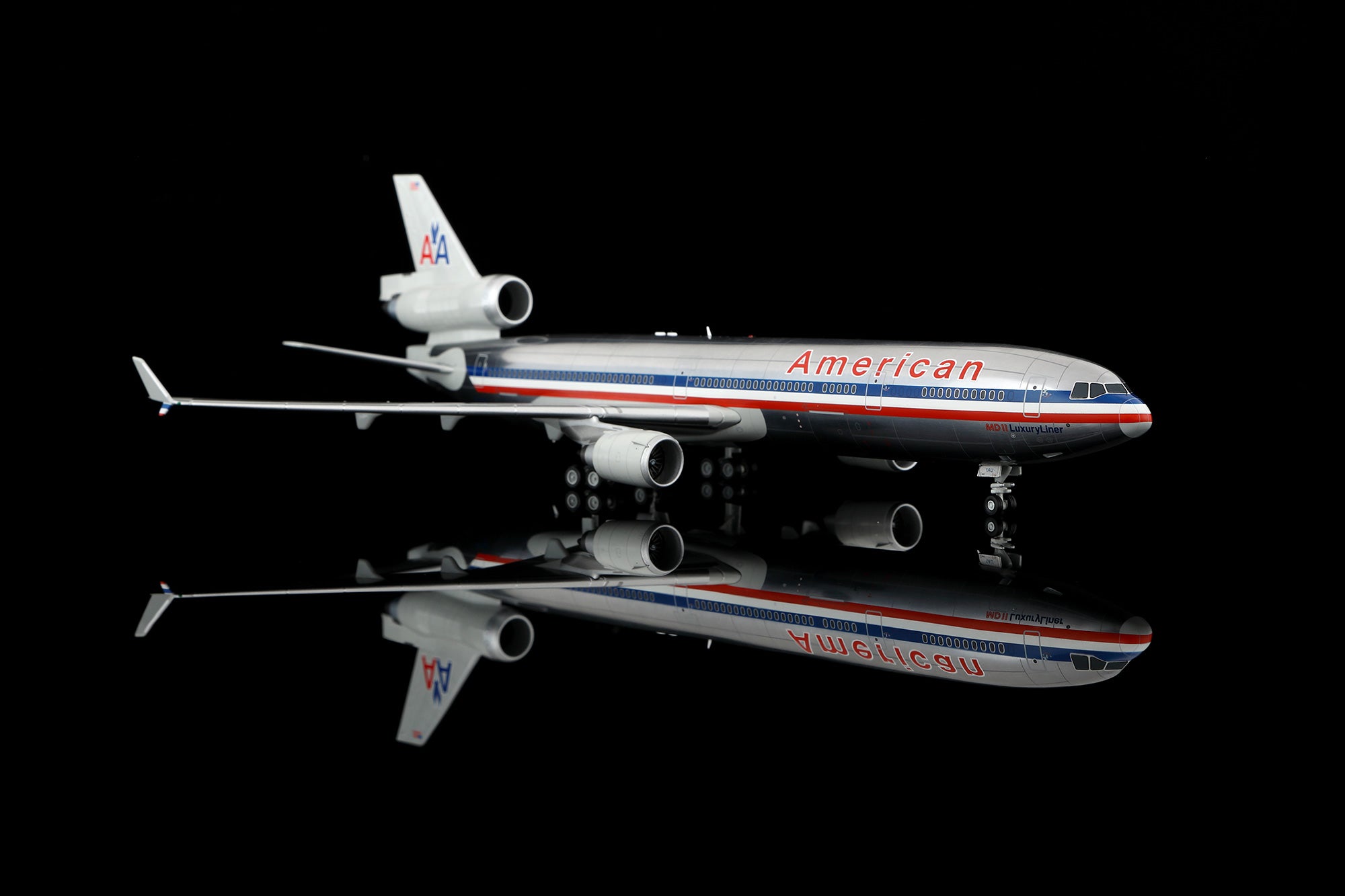 American Airlines / McDonnell Douglas MD-11 (Flaps Down) / N1766A / L2227FD / 1:200