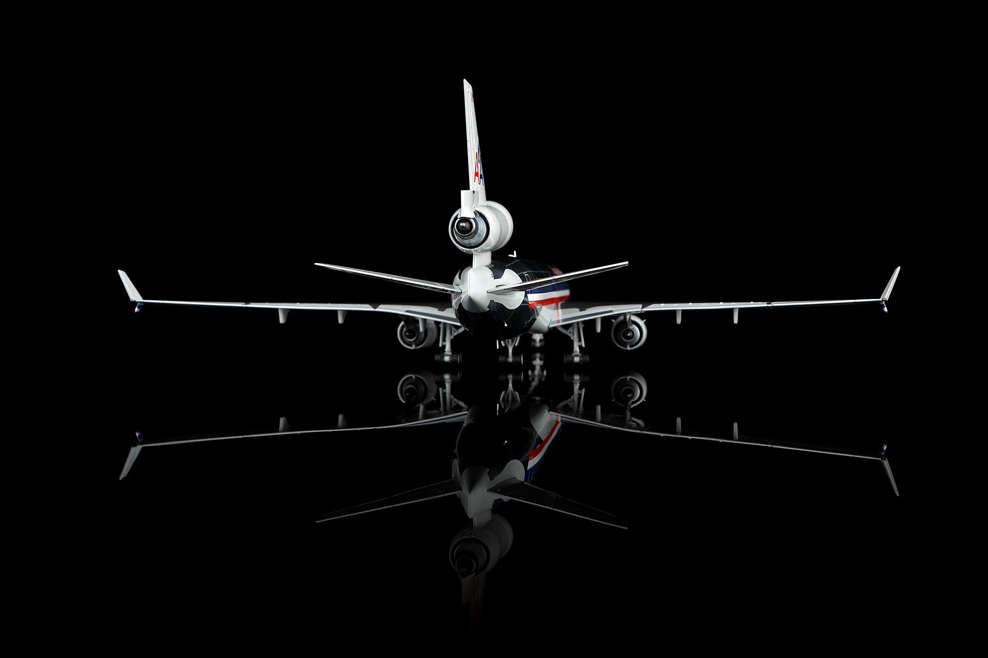 American Airlines / McDonnell Douglas MD-11 (Flaps Down) / N1766A / L2227FD / 1:200
