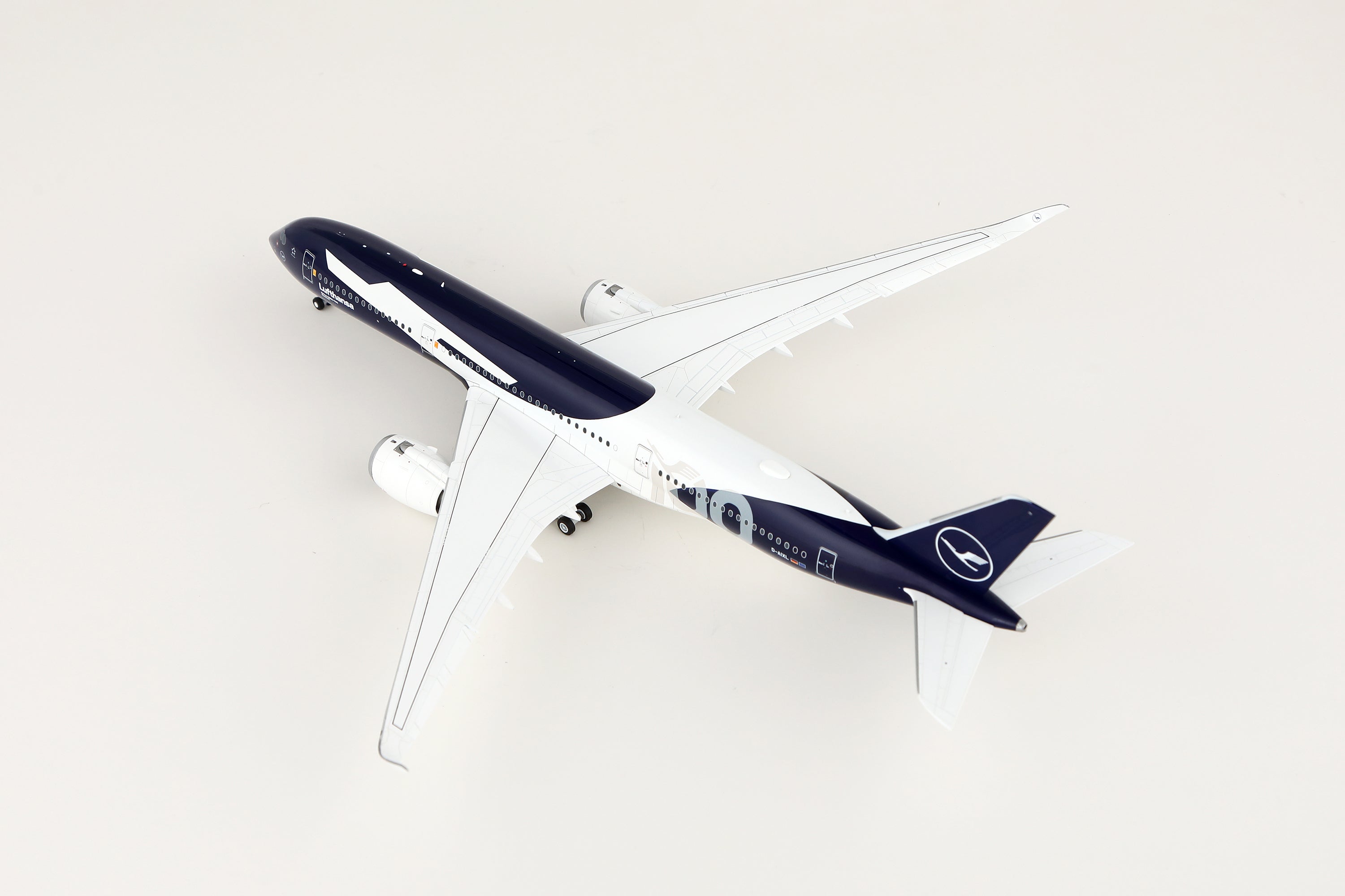 Lufthansa (100 Years Livery) / Airbus A350-900 / D-AIXL / L2402 / 1:200