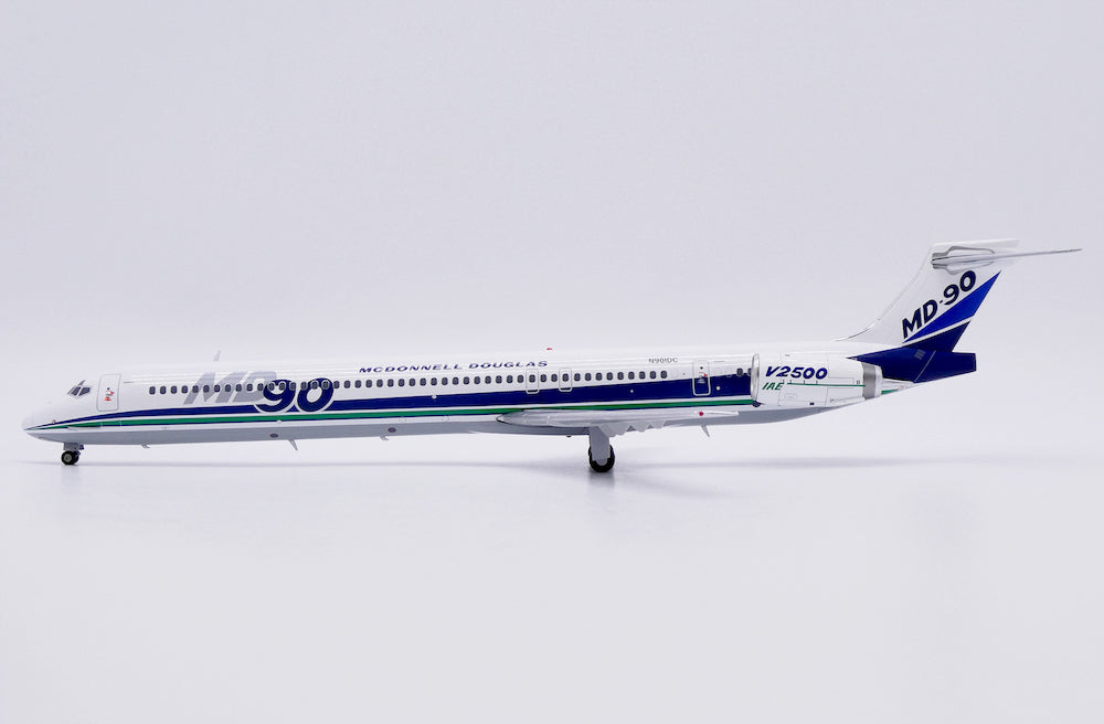 McDonnell Douglas / McDonnell Douglas MD-90 / N901DC / LH2501 / elaviadormodels