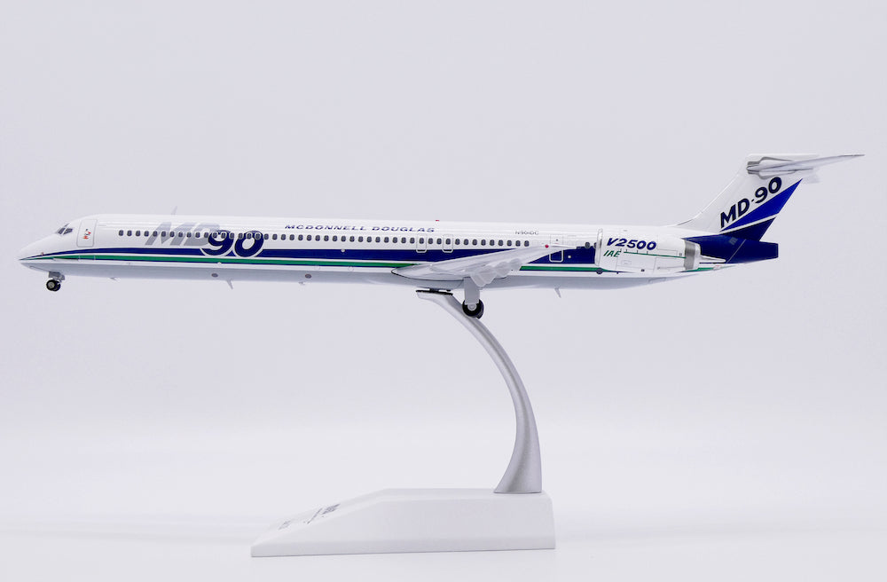 McDonnell Douglas / McDonnell Douglas MD-90 / N901DC / LH2501 / elaviadormodels