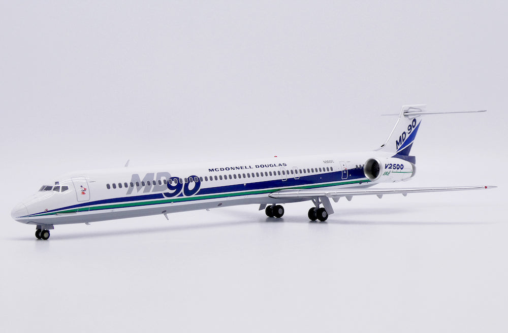 McDonnell Douglas / McDonnell Douglas MD-90 / N901DC / LH2501 / elaviadormodels