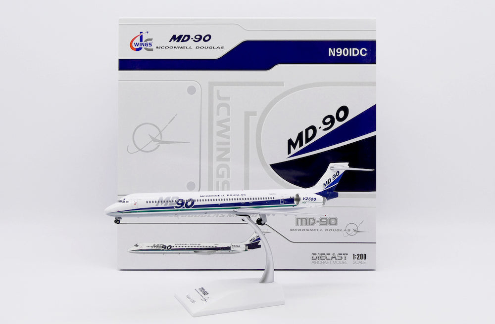 McDonnell Douglas / McDonnell Douglas MD-90 / N901DC / LH2501 / elaviadormodels