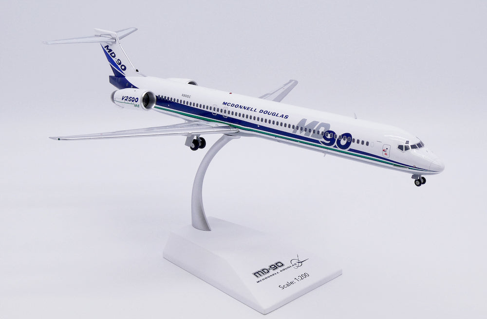 McDonnell Douglas / McDonnell Douglas MD-90 / N901DC / LH2501 / elaviadormodels