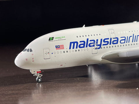 Malaysia Airlines / Airbus A380-841 / 9M-MNE / AV4139 / 1:400