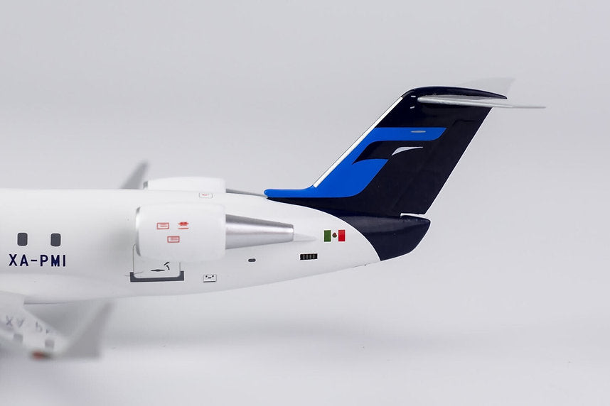 MexicanaLink / Bombardier CRJ-200LR / XA-PMI / 52045 / 1:200  elaviadormodels