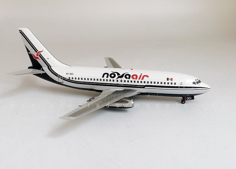Nova Air / Boeing B737-200 / XA-OCI / EAVOCI / 1:200 elaviadormodels