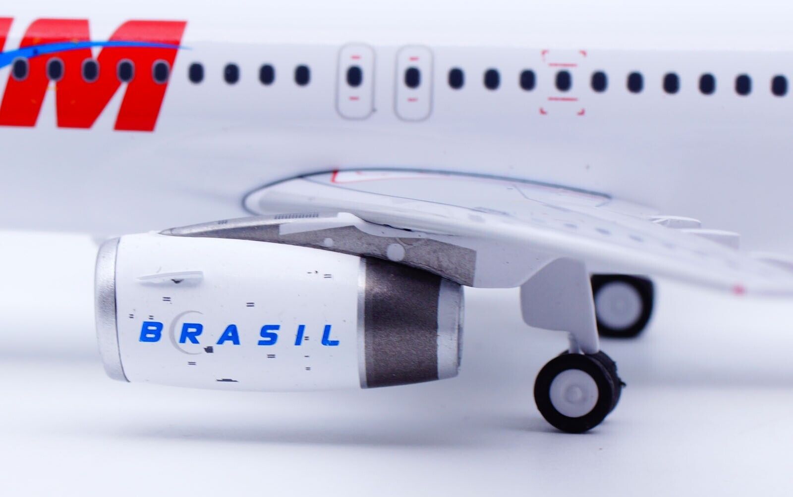 TAM / A320-200 / PR-MAK / RM32202 / elaviadormodels