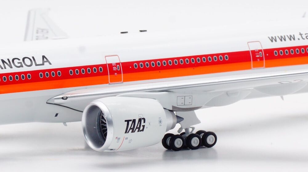 TAAG Angola Airlines / Boeing 777-300 / D2-TEK / RM77301 / elaviadormodels