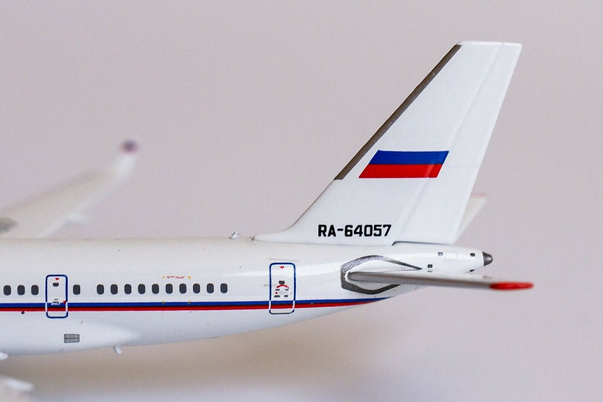 Russia State Transport Company / Tu-204-300 / RA-64057 / 41002 / 1:400 elaviadormodels