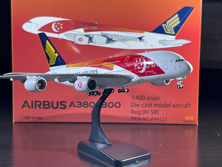 Singapore Airlines / Airbus A380-841D / 9V-SKI / AV4132 / 1:400 elaviadormodels