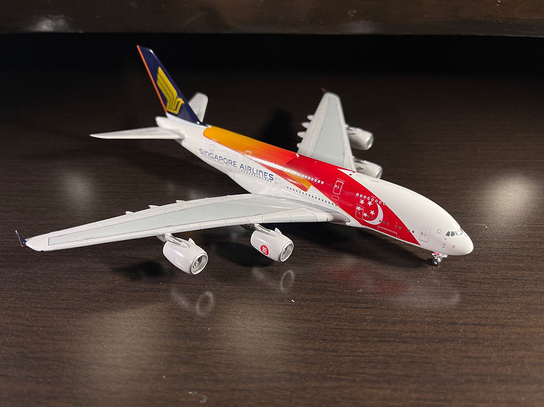 Singapore Airlines / Airbus A380-841D / 9V-SKI / AV4132 / 1:400 elaviadormodels