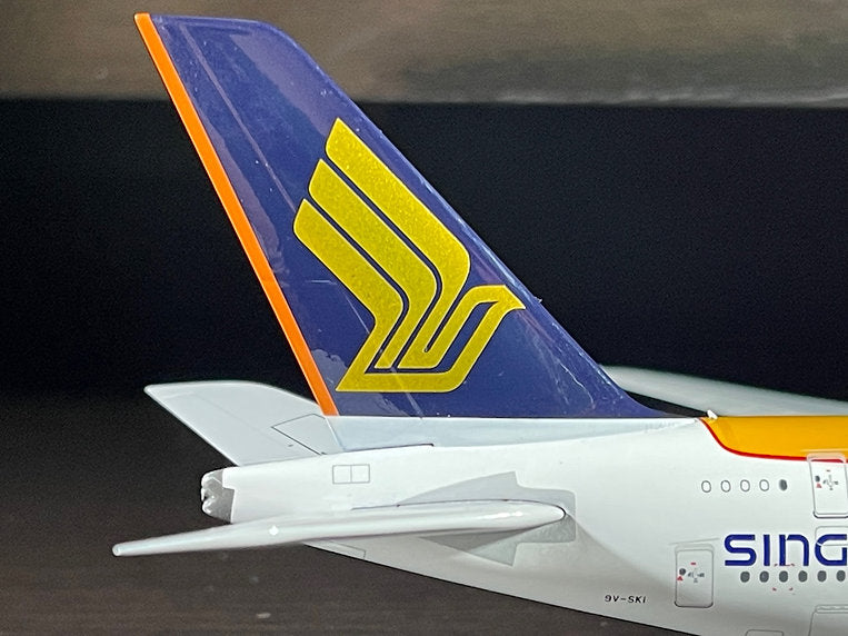 Singapore Airlines / Airbus A380-841D / 9V-SKI / AV4132 / 1:400