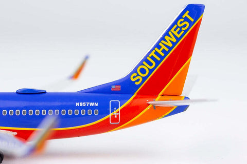 Southwest Airlines (Canyon Blue ) / Boeing B737-700 / N957WN / 77023 / 1:400 *LAST ONE*