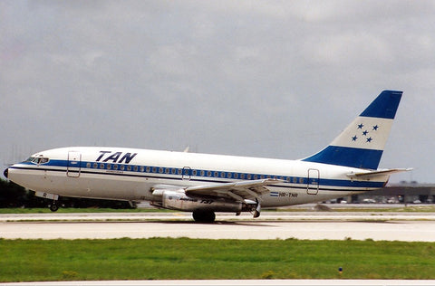 TAN Airlines / Boeing B737-200 / HR-TNR / EAVTNR / 1:200