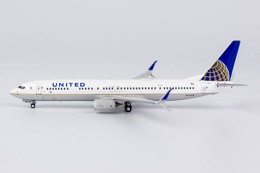 United Airlines 737-900ER / N68843 / 79008 / 1:400 *LAST ONE*