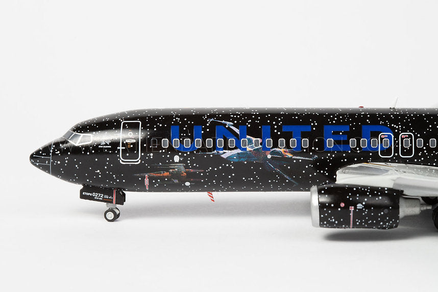 United Airlines / Boeing 737-800 (Flaps DOWN) / N36272 / JC2UAL0284A / 1:200 elaviadormodels