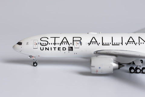 United Airlines / Boeing 777-200ER / N77022 / 72001 / 1:400