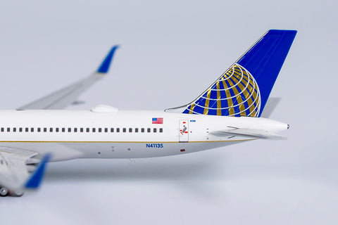 United Airlines / Boeing B757-200 / N41135 / 53179 / 1:400