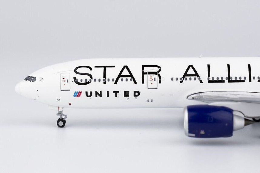 United Airlines Star Alliance 777-200R N218UA / 72021 / 1:400 elaviadormodels