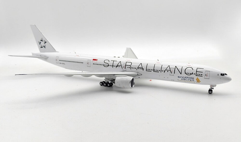 Singapore Airlines “Star Alliance” / Boeing 777-300 /  9V-SYL / WB-777-3-021 / 1:200 elaviadormodels