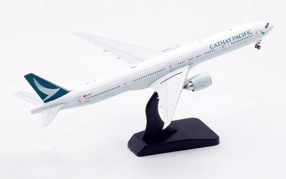 Cathay Pacific / Boeing 777-300ER / B-KQZ / WB4047 /  elaviadormodels