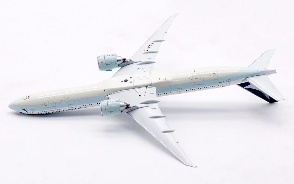 Cathay Pacific / Boeing 777-300ER / B-KQZ / WB4047 /  elaviadormodels