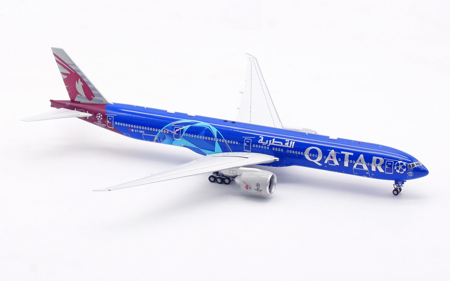 Qatar Airways (UEFA Champions League Livery) / Boeing 777-300ER / A7-BED / WB4064 / 1:400
