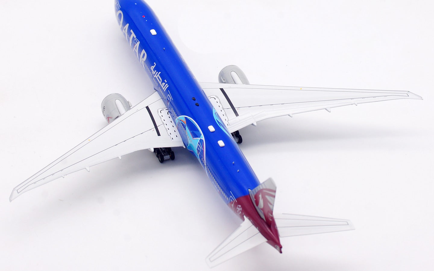 Qatar Airways (UEFA Champions League Livery) / Boeing 777-300ER / A7-BED / WB4064 / 1:400