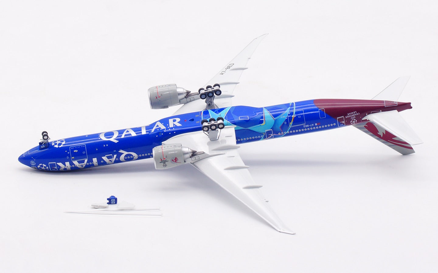 Qatar Airways (UEFA Champions League Livery) / Boeing 777-300ER / A7-BED / WB4064 / 1:400