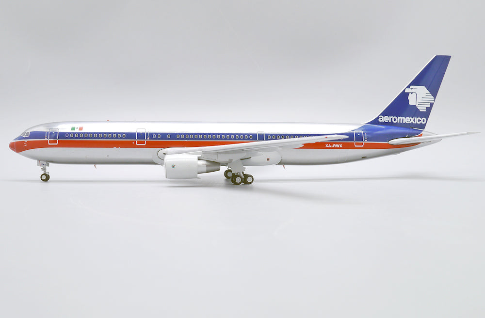 AeroMexico / Boeing B767-300ER / XA-RWX / XX20152 / 1:200 elaviadormodels