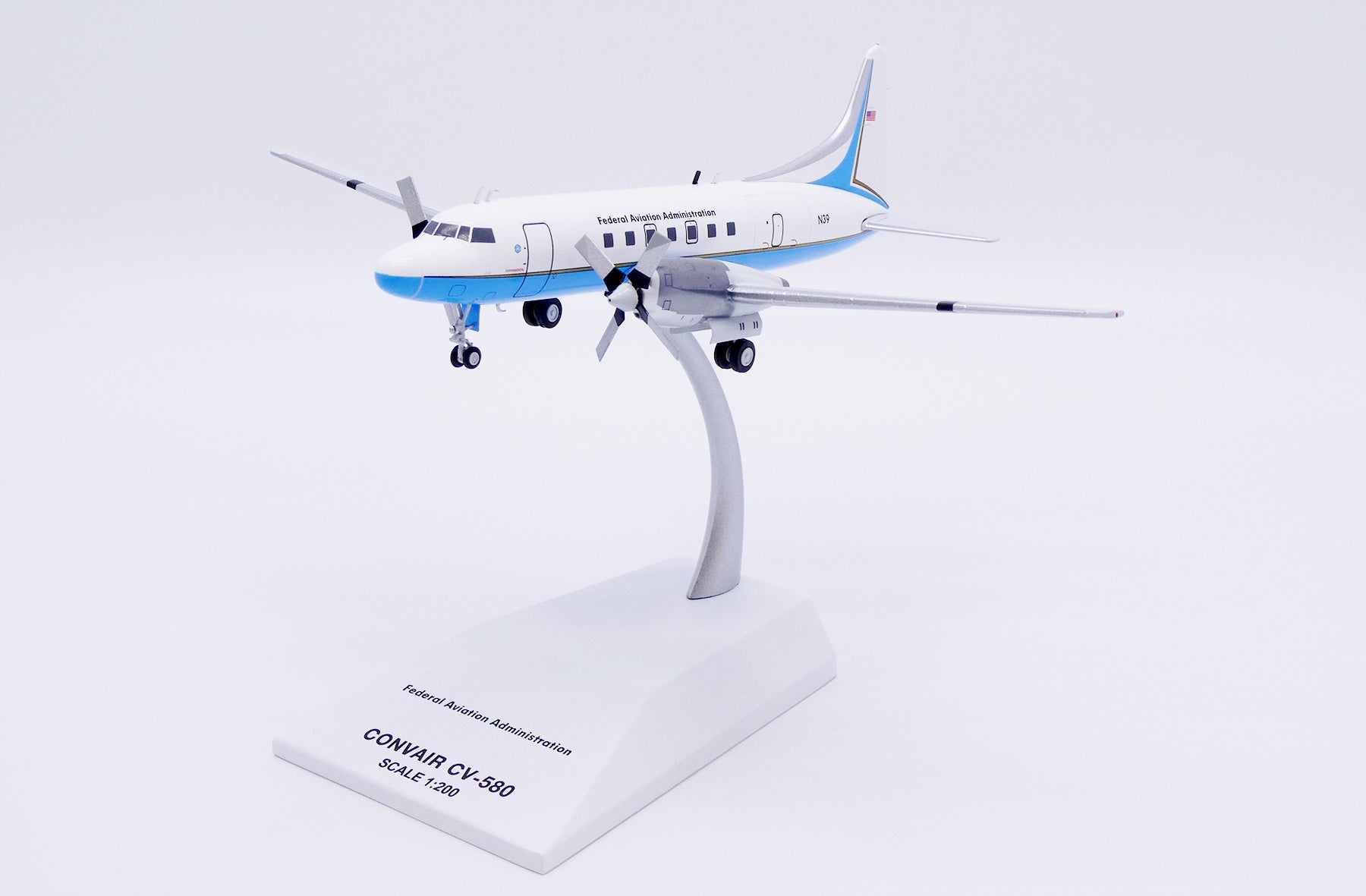 Federal Aviation Administration / Convair CV-580 / N39 / XX20553 / 1:200