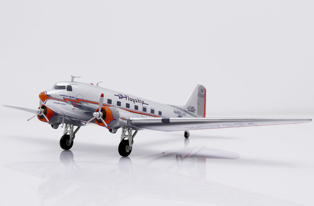 American Airlines (Flagship Detroit) / Douglas DC-3 / NC17334 / XX2383 / 1:200