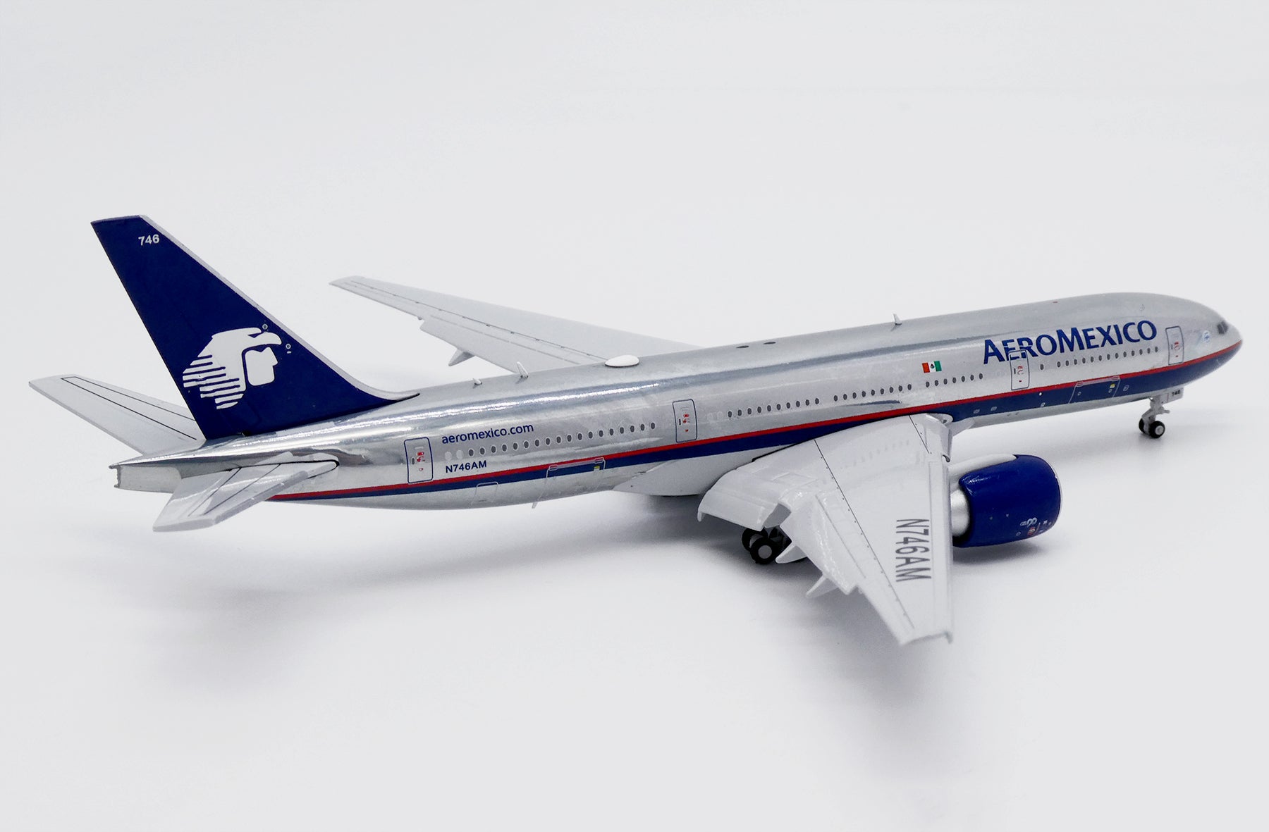 AeroMexico / Boeing 777-200ER (Flaps Down) / XX40026A / N746AM / 1:400