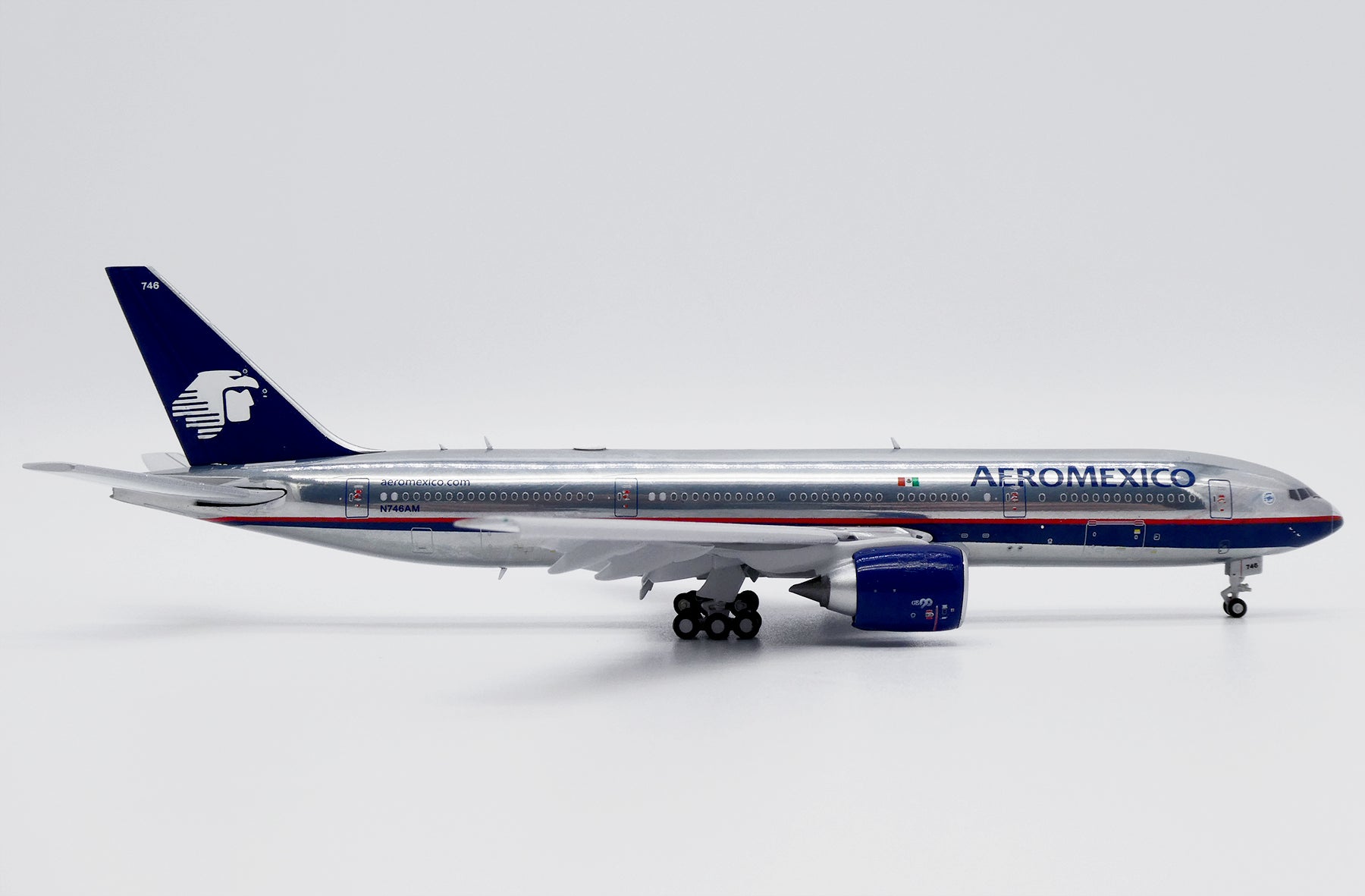 AeroMexico / Boeing 777-200ER (Flaps Down) / XX40026A / N746AM / 1:400