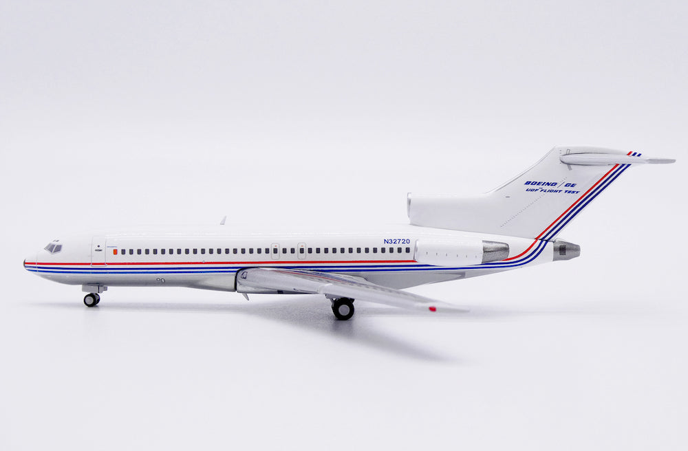 Boeing (House color) / Boeing 727-100 / N32720 / XX40179 / elaviadormodels