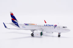 LATAM (LATAM Pass) / Airbus A320neo / PR-XBE / XX40211 / 1:400 elaviadormodels