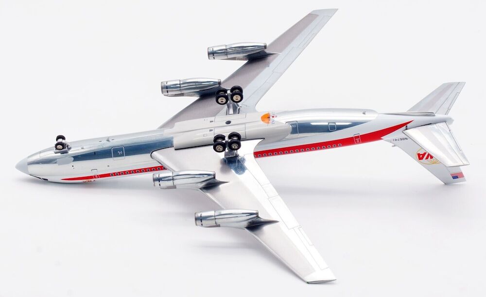 Trans World Airlines - TWA / Boeing B707-100 / N86741 / IF701TW0823P / 1:200 elaviadormodels