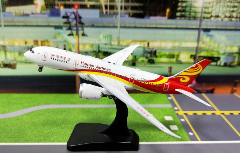 Hainan Airlines / Boeing 787-8 Dreamliner / B-2723 / AV4240 / 1:400